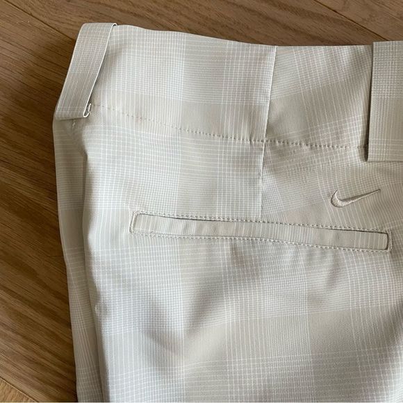 NIKE  beige plaid GOLF PANTS | size US 6 - Picture 1 of 9